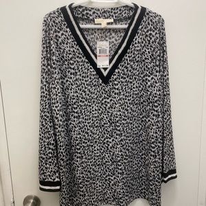 Michael Kors 2X Black & White Animal Print Blouse.